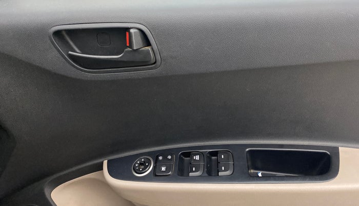 2019 Hyundai Xcent S 1.2, Petrol, Manual, 55,158 km, Driver Side Door Panels Control