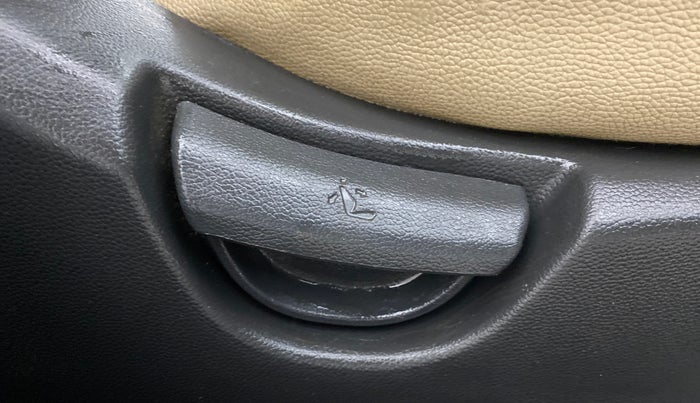 2019 Hyundai Xcent S 1.2, Petrol, Manual, 55,158 km, Driver Side Adjustment Panel