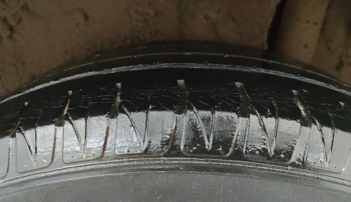 2018 Maruti Vitara Brezza ZDI PLUS AMT, Diesel, Automatic, 51,093 km, Left Rear Tyre Tread