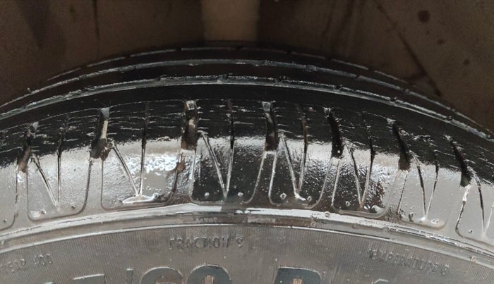 2018 Maruti Vitara Brezza ZDI PLUS AMT, Diesel, Automatic, 51,093 km, Right Front Tyre Tread