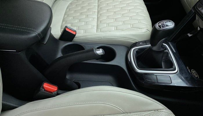 2019 KIA SELTOS HTX 1.5 PETROL MT, Petrol, Manual, 55,260 km, Gear Lever