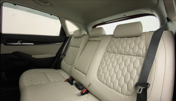 2019 KIA SELTOS HTX 1.5 PETROL MT, Petrol, Manual, 55,260 km, Right Side Rear Door Cabin