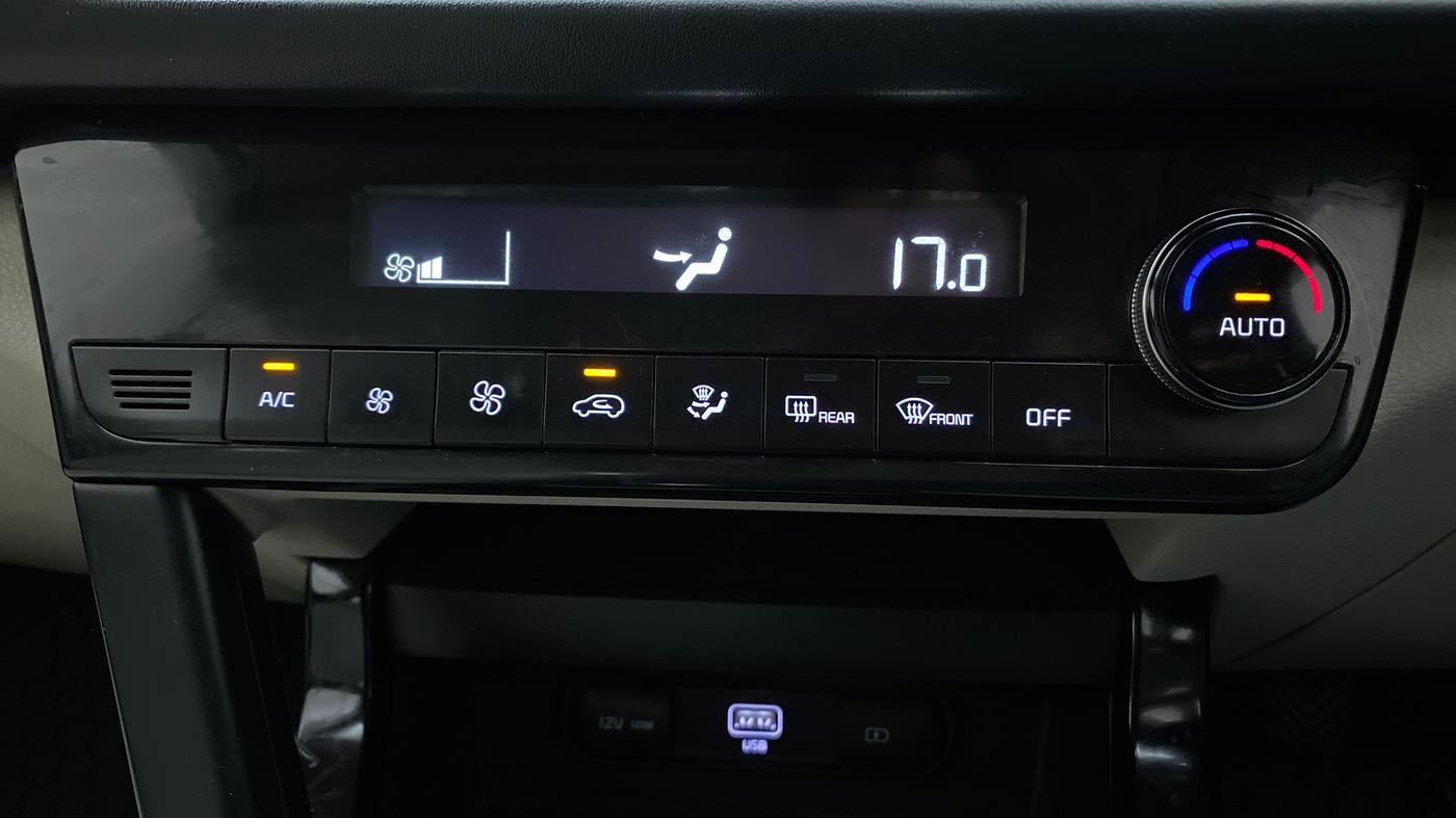 2019 KIA SELTOS HTX 1.5 PETROL MT, Petrol, Manual, 55,260 km, Automatic Climate Control