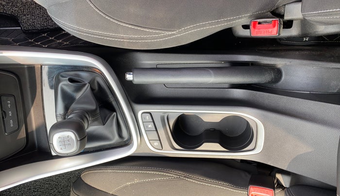 2021 MG HECTOR PLUS SUPER 1.5 PETROL TURBO HYBRID MT 7-STR, Petrol, Manual, 29,252 km, Gear Lever