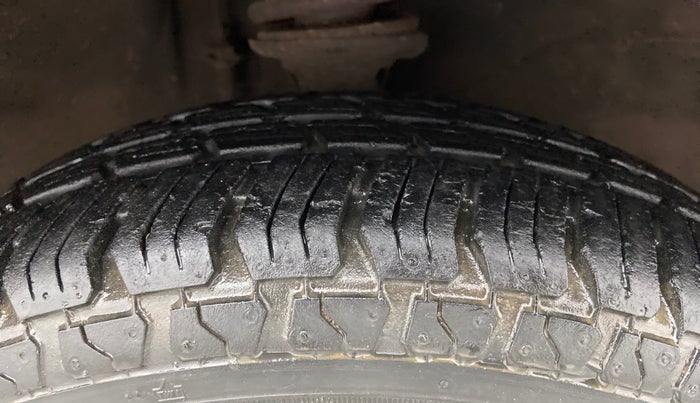 2010 Maruti Wagon R LXI MINOR, Petrol, Manual, 81,881 km, Right Front Tyre Tread