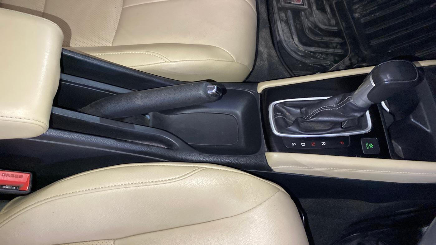 2022 Honda City 1.5L I-VTEC ZX CVT, Petrol, Automatic, 76,464 km, Gear Lever