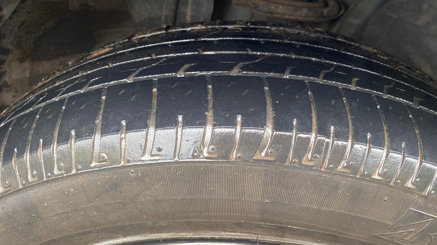 2021 Renault Kiger RXT TURBO CVT, Petrol, Automatic, 51,593 km, Right Front Tyre Tread