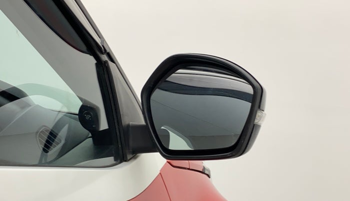 2021 Tata NEXON XZA PLUS PETROL, Petrol, Automatic, 10,453 km, Right rear-view mirror - Mirror motor not working
