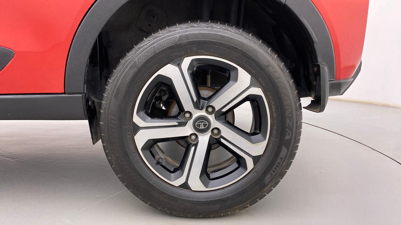 2021 Tata NEXON XZA PLUS PETROL, Petrol, Automatic, 10,453 km, Left Rear Wheel