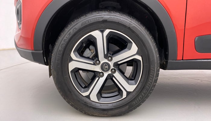 2021 Tata NEXON XZA PLUS PETROL, Petrol, Automatic, 10,453 km, Left Front Wheel