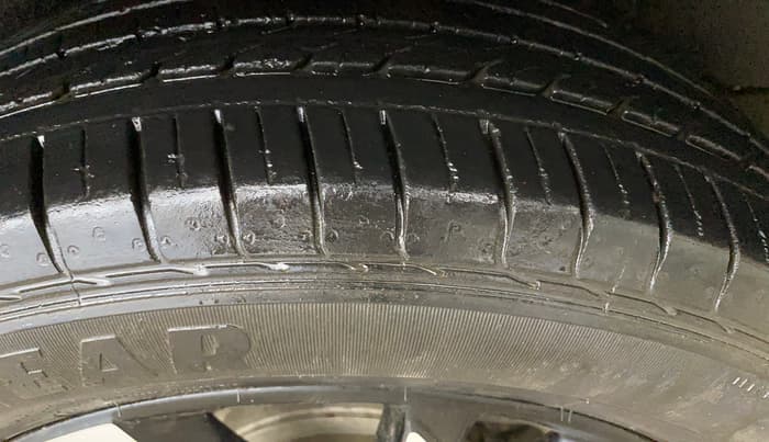 2019 MG HECTOR SHARP 1.5 DCT PETROL, Petrol, Automatic, 30,917 km, Left Rear Tyre Tread