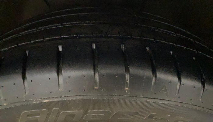 2021 Hyundai NEW I20 ASTA (O) 1.2 MT, Petrol, Manual, 83,544 km, Left Front Tyre Tread