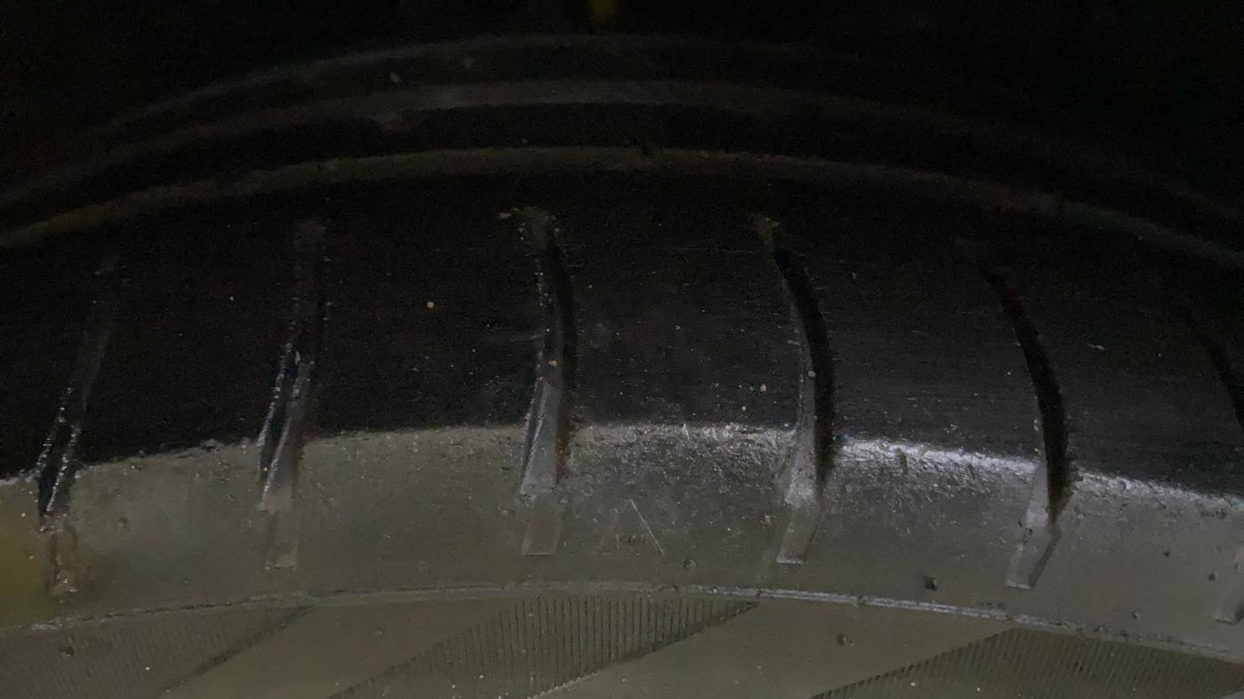 2015 Maruti Ertiga ZDI, Diesel, Manual, 1,01,127 km, Right Front Tyre Tread