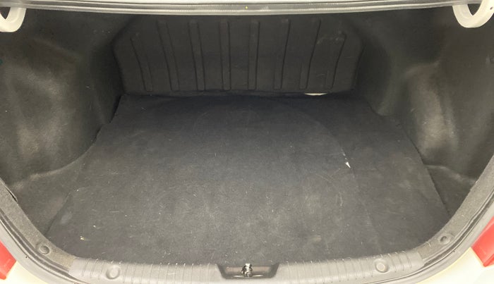 2014 Hyundai Verna FLUIDIC 1.4 VTVT CX, Petrol, Manual, 33,330 km, Boot Inside