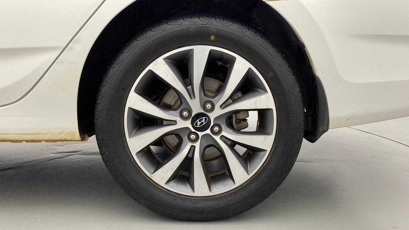 2014 Hyundai Verna FLUIDIC 1.4 VTVT CX, Petrol, Manual, 33,330 km, Left Rear Wheel