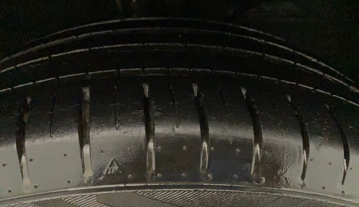 2021 Toyota Glanza G, Petrol, Manual, 14,278 km, Right Front Tyre Tread