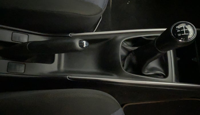 2021 Toyota Glanza G, Petrol, Manual, 14,278 km, Gear Lever