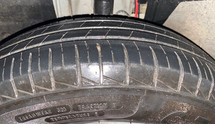 2024 Renault TRIBER RXL MT, Petrol, Manual, 17,563 km, Left Front Tyre Tread