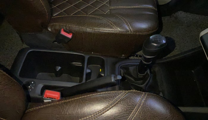 2024 Renault TRIBER RXL MT, Petrol, Manual, 17,563 km, Gear Lever