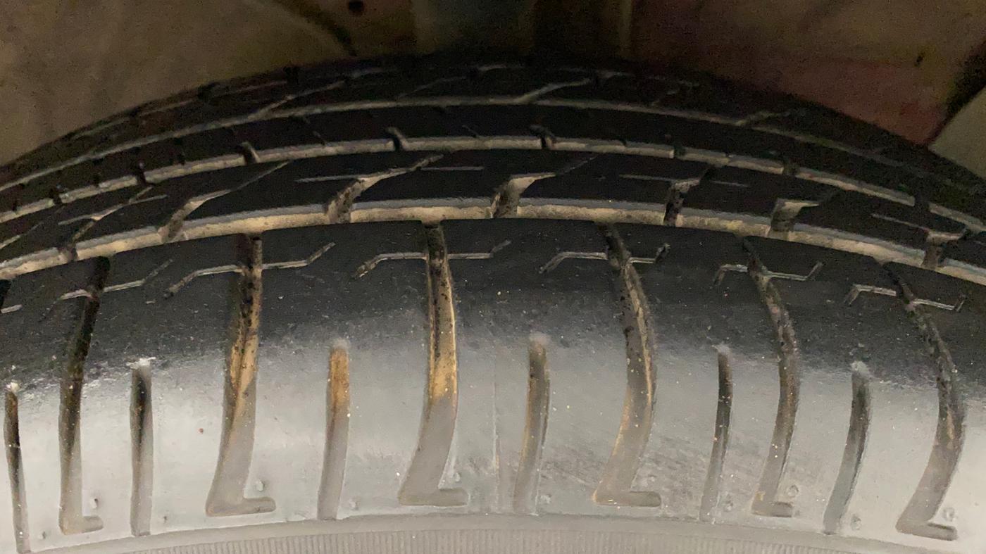 2018 Hyundai Creta SX PLUS 1.6 DIESEL, Diesel, Manual, 63,054 km, Right Front Tyre Tread