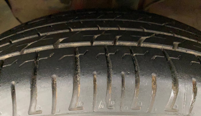 2018 Hyundai Creta SX PLUS 1.6 DIESEL, Diesel, Manual, 63,054 km, Left Front Tyre Tread
