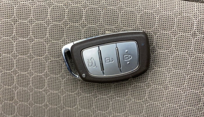 2017 Hyundai Elite i20 ASTA 1.2, Petrol, Manual, 1,03,531 km, Key Close Up