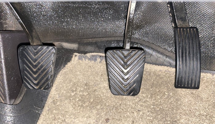 2017 Hyundai Elite i20 ASTA 1.2, Petrol, Manual, 1,03,531 km, Pedals