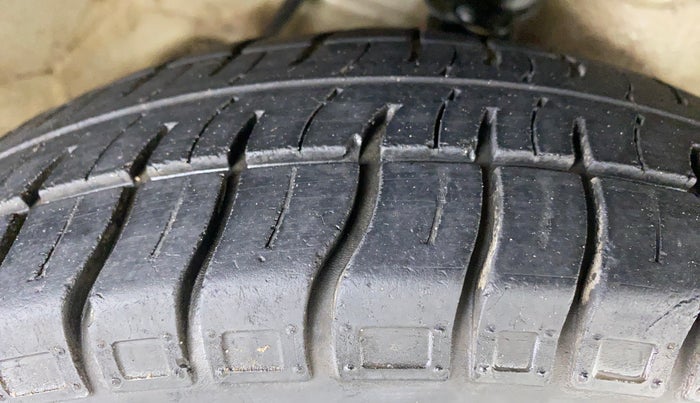 2018 Maruti Alto 800 LXI CNG, CNG, Manual, 78,858 km, Right Front Tyre Tread