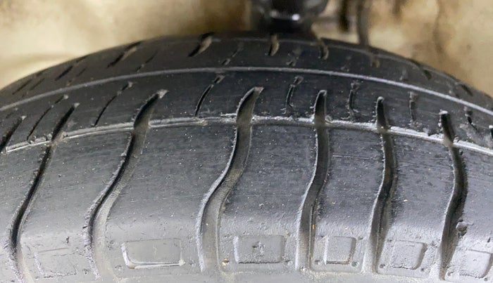 2018 Maruti Alto 800 LXI CNG, CNG, Manual, 78,858 km, Left Front Tyre Tread