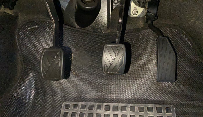 2021 Maruti New Wagon-R LXI 1.0, Petrol, Manual, 80,319 km, Pedals