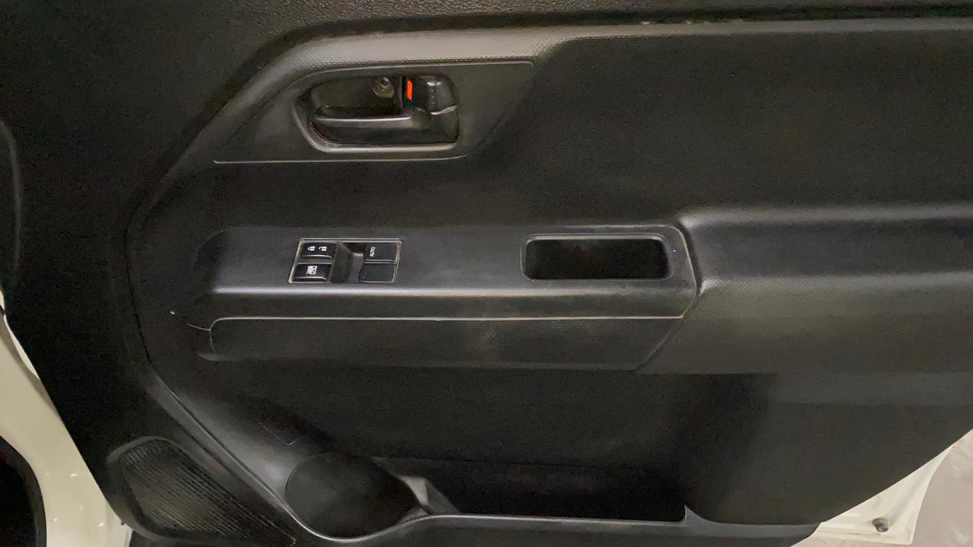 2021 Maruti New Wagon-R LXI 1.0, Petrol, Manual, 80,358 km, Driver Side Door Panels Control