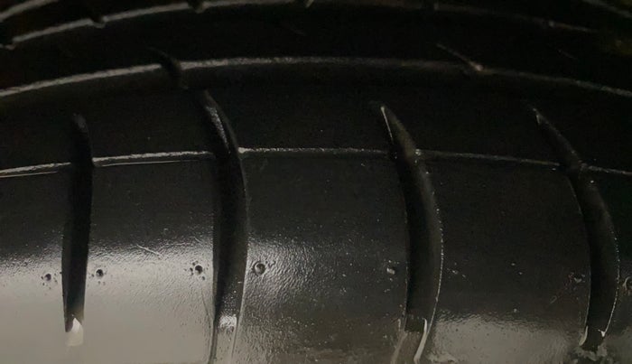 2022 Maruti New Wagon-R ZXI PLUS 1.2 DUAL TONE, Petrol, Manual, 53,244 km, Right Front Tyre Tread