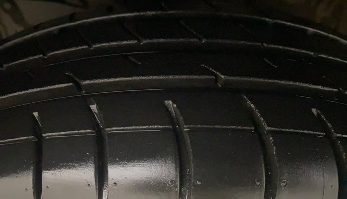 2022 Maruti New Wagon-R ZXI PLUS 1.2 DUAL TONE, Petrol, Manual, 53,244 km, Left Front Tyre Tread