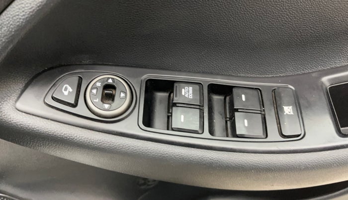 2018 Hyundai Elite i20 ASTA 1.2 DUAL TONE, Petrol, Manual, 75,068 km, Driver Side Door Panels Control