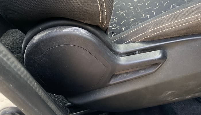 2023 Tata Tiago XT (O) PETROL, Petrol, Manual, 24,291 km, Driver Side Adjustment Panel