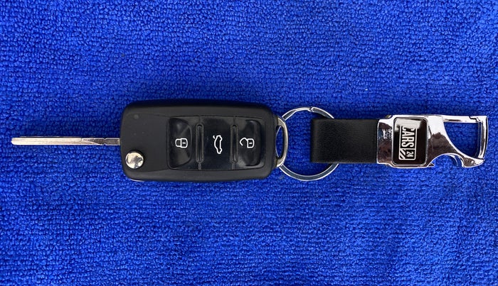 2017 Skoda Rapid 1.6 MPI STYLE AT, Petrol, Automatic, 36,023 km, Key Close Up