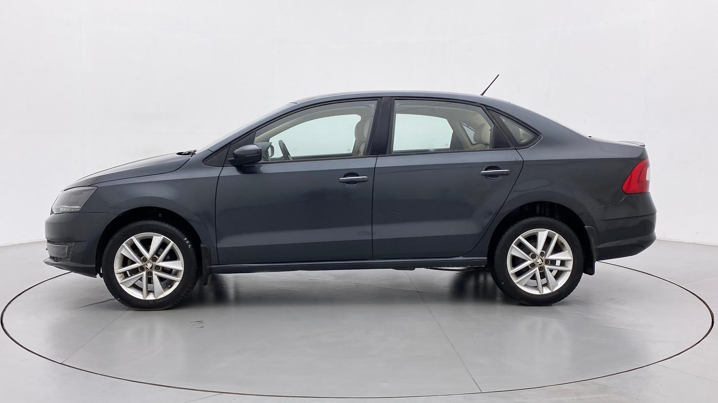 2017 Skoda Rapid 1.6 MPI STYLE AT, Petrol, Automatic, 36,023 km, Left Side