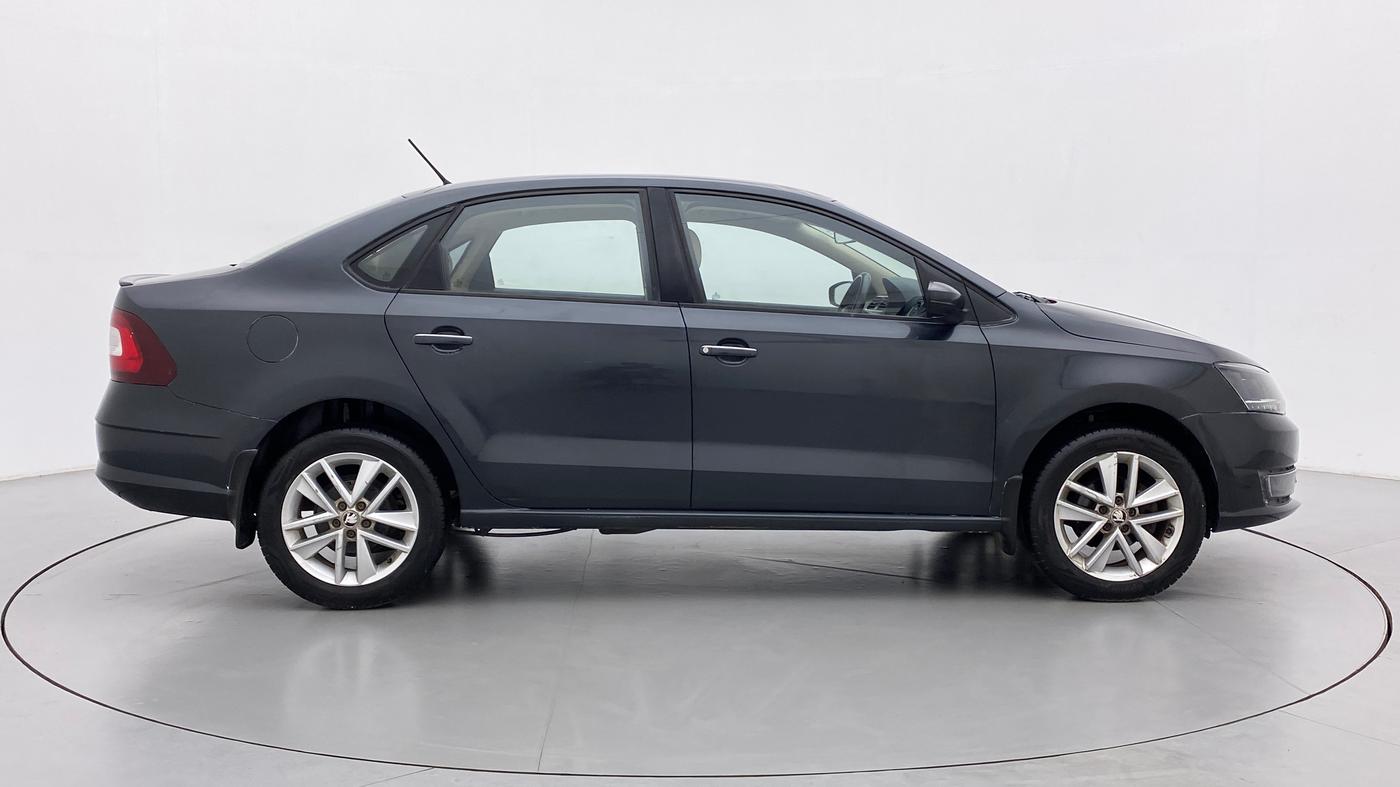 2017 Skoda Rapid 1.6 MPI STYLE AT, Petrol, Automatic, 36,023 km, Right Side View