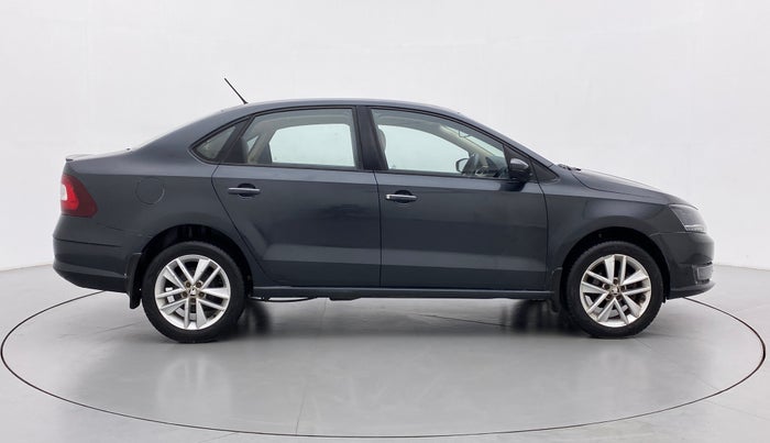 2017 Skoda Rapid 1.6 MPI STYLE AT, Petrol, Automatic, 36,023 km, Right Side View