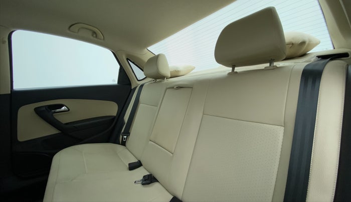 2017 Skoda Rapid 1.6 MPI STYLE AT, Petrol, Automatic, 36,023 km, Right Side Rear Door Cabin