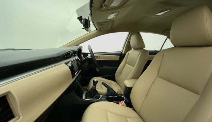 2016 Toyota Corolla Altis J+ PETROL, Petrol, Manual, 91,919 km, Right Side Front Door Cabin