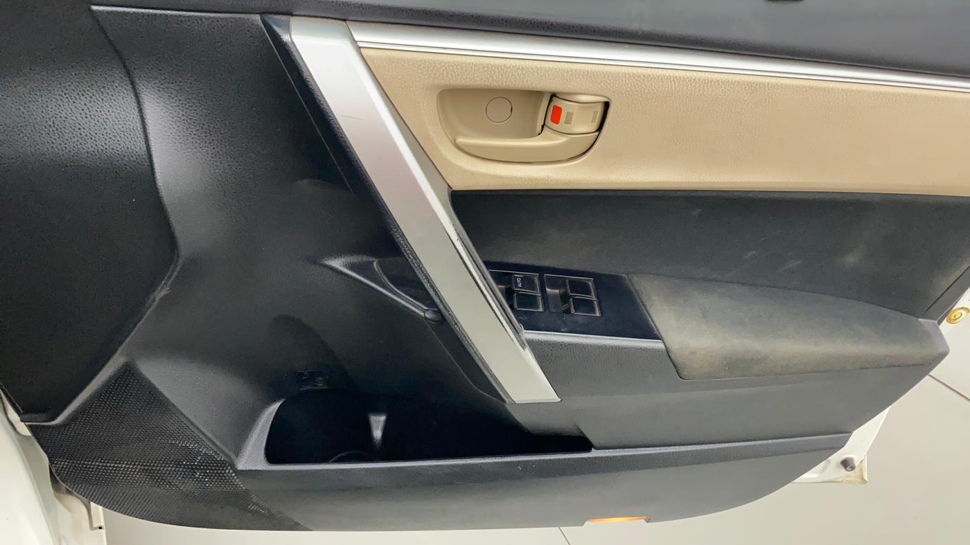 2016 Toyota Corolla Altis J+ PETROL, Petrol, Manual, 91,919 km, Driver Side Door Panels Control