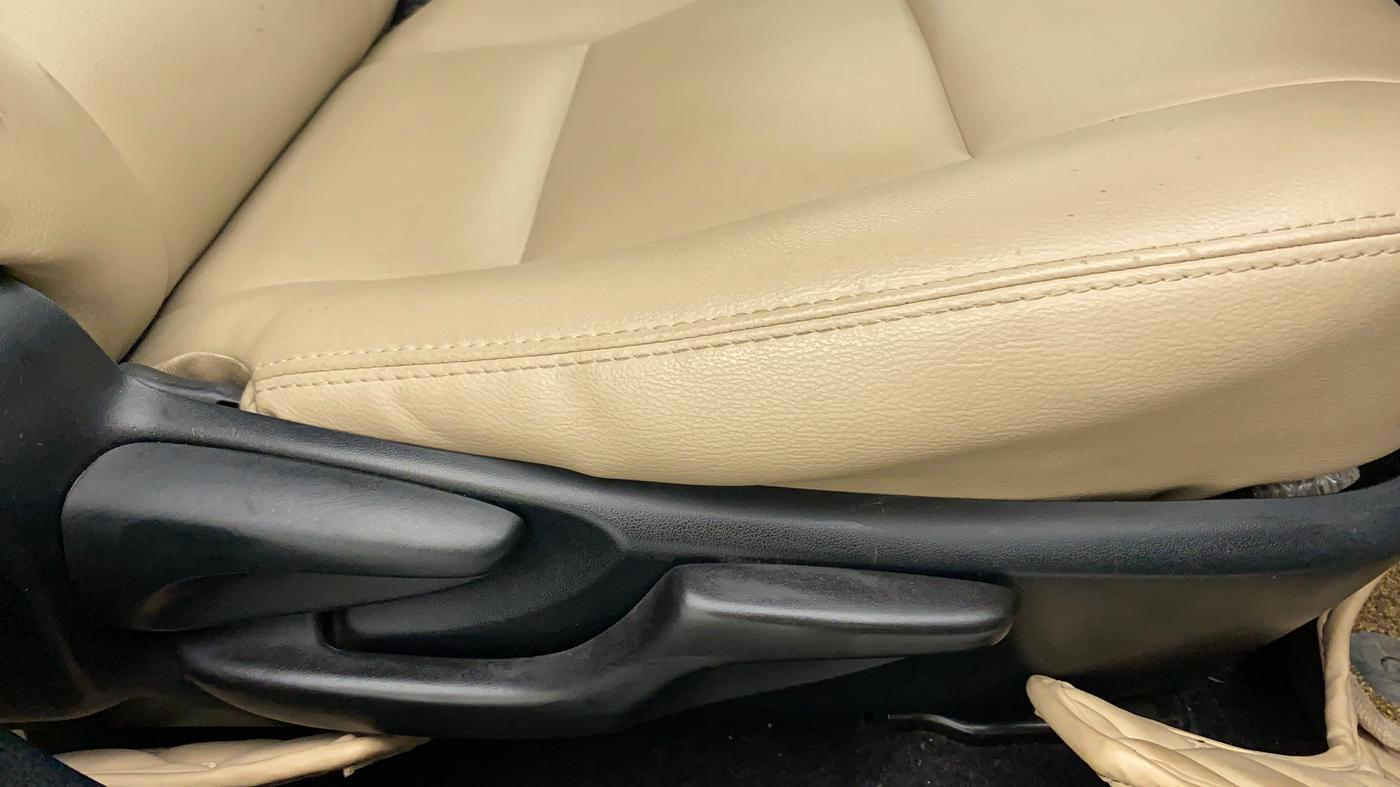 2016 Toyota Corolla Altis J+ PETROL, Petrol, Manual, 91,919 km, Driver Side Adjustment Panel