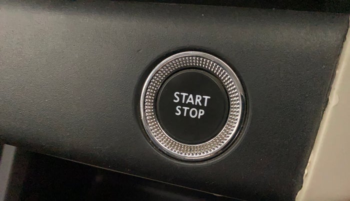 2019 Renault TRIBER RXZ, Petrol, Manual, 84,691 km, Keyless Start/ Stop Button