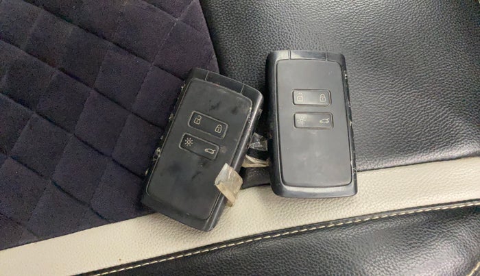 2019 Renault TRIBER RXZ, Petrol, Manual, 84,691 km, Key Close Up