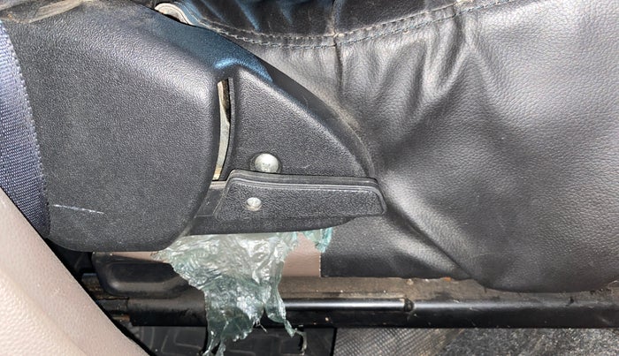 2014 Maruti Alto 800 LXI, Petrol, Manual, 18,579 km, Driver Side Adjustment Panel