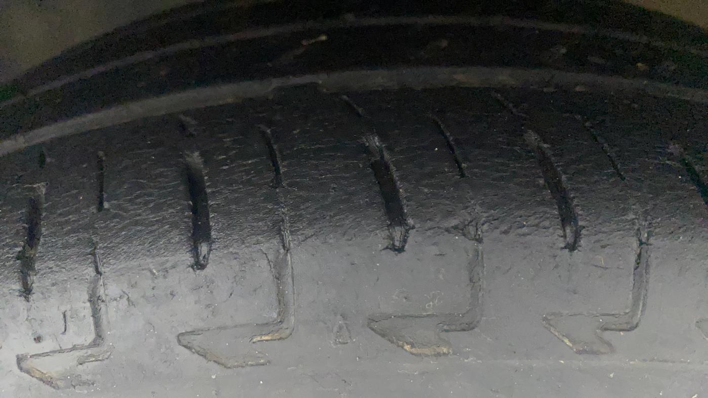 2020 Maruti IGNIS ZETA 1.2 AMT, Petrol, Automatic, 66,553 km, Left Front Tyre Tread