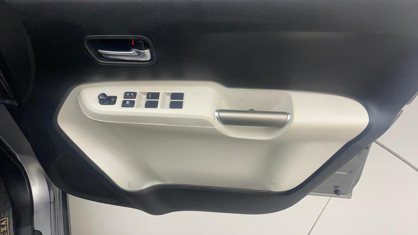 2020 Maruti IGNIS ZETA 1.2 AMT, Petrol, Automatic, 66,553 km, Driver Side Door Panels Control