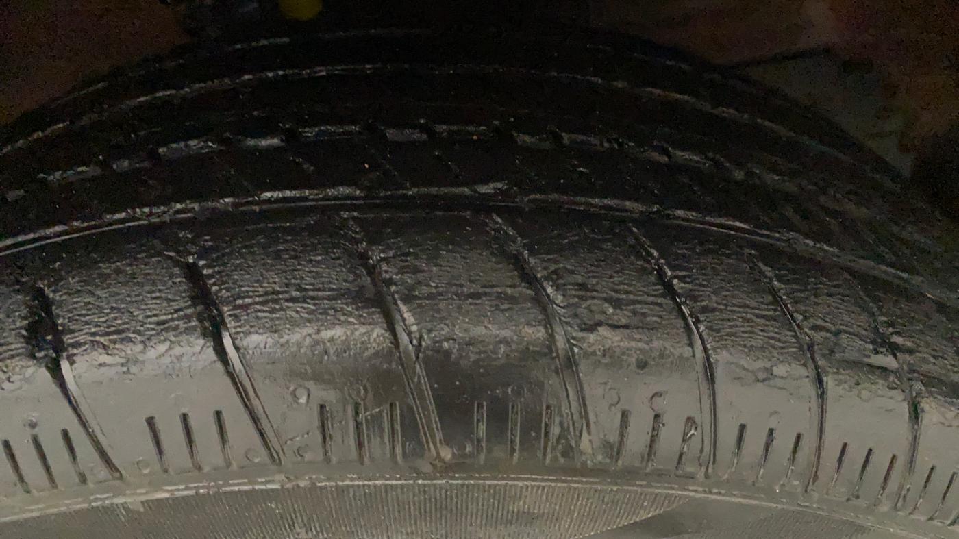 2013 Maruti Ertiga VXI CNG, CNG, Manual, 74,344 km, Left Rear Tyre Tread