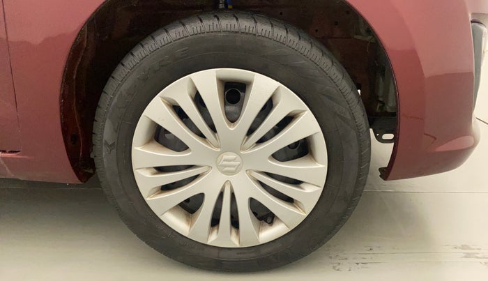 2013 Maruti Ertiga VXI CNG, CNG, Manual, 74,344 km, Right Front Wheel